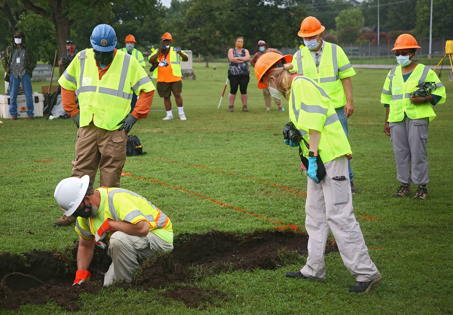 Mass graves search